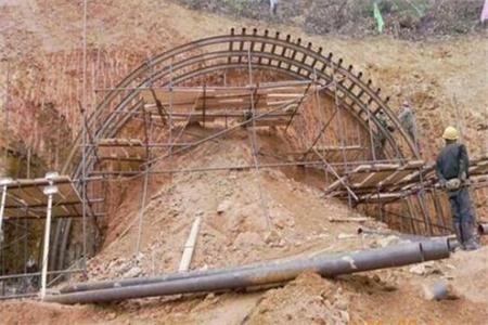 华蓥钢花管锚杆施工